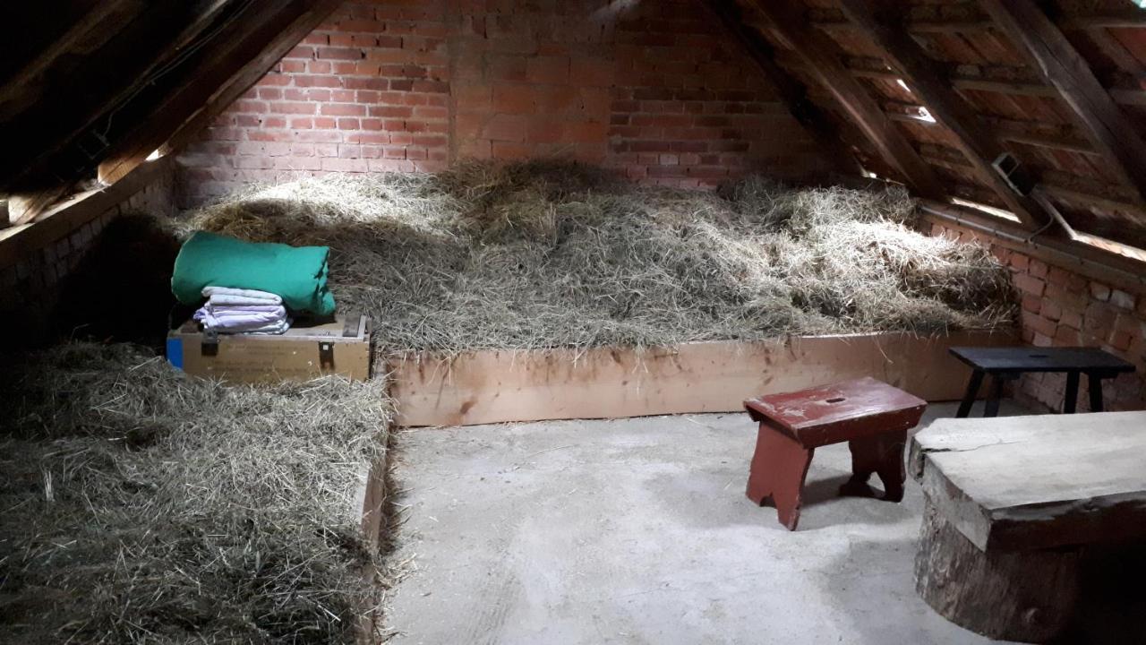 Heuhotel Farm Own Sleeping Bag Free Wifi Hausbreitenbach Екстериор снимка